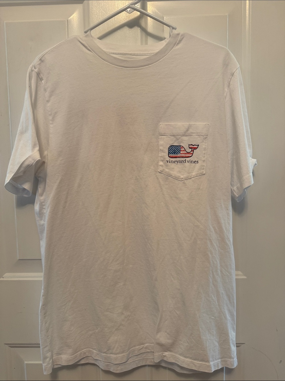 Vineyard Vines White Short-Sleeve Pocket Tee with American Whale